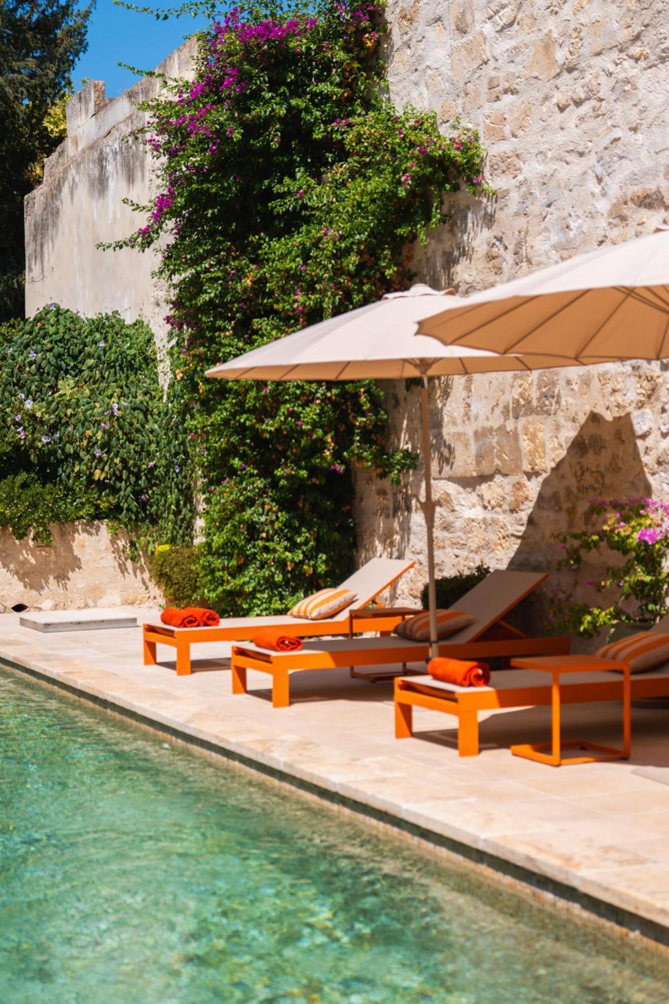 Le Jardin Des Cordeliers Bed & Breakfast Tarascon Dış mekan fotoğraf
