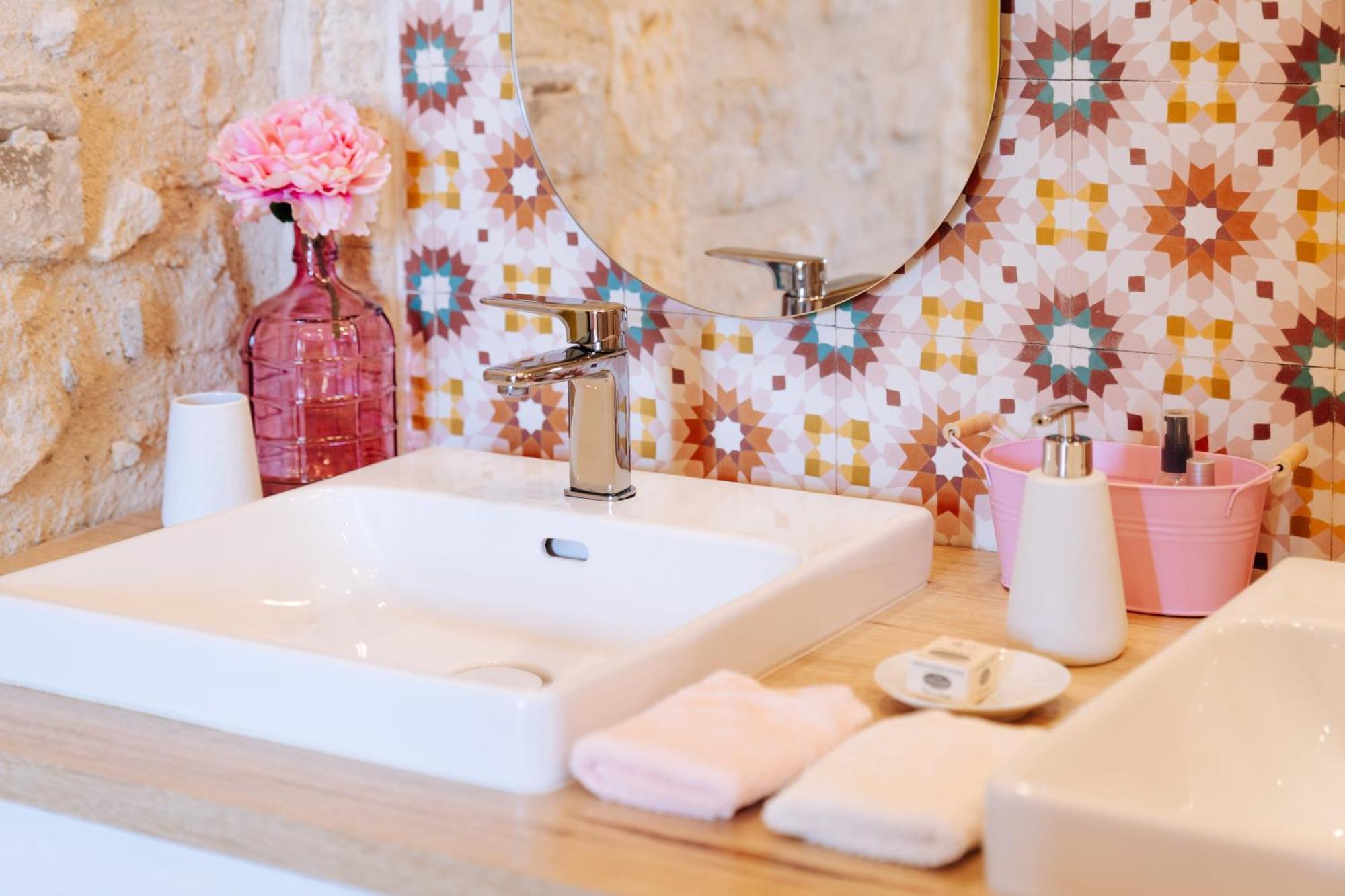 Le Jardin Des Cordeliers Bed & Breakfast Tarascon Dış mekan fotoğraf
