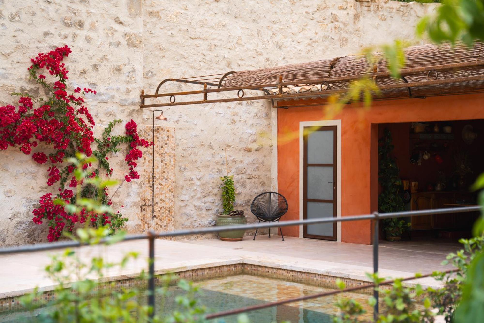 Le Jardin Des Cordeliers Bed & Breakfast Tarascon Dış mekan fotoğraf